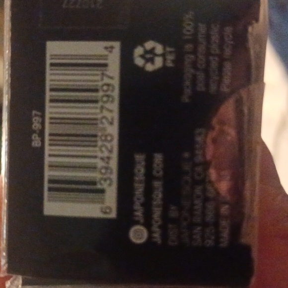 4/$20 Makeup Bundle-Revlon Colorstay Foundation and Japonesque Sakura Sp… - Picture 15 of 15